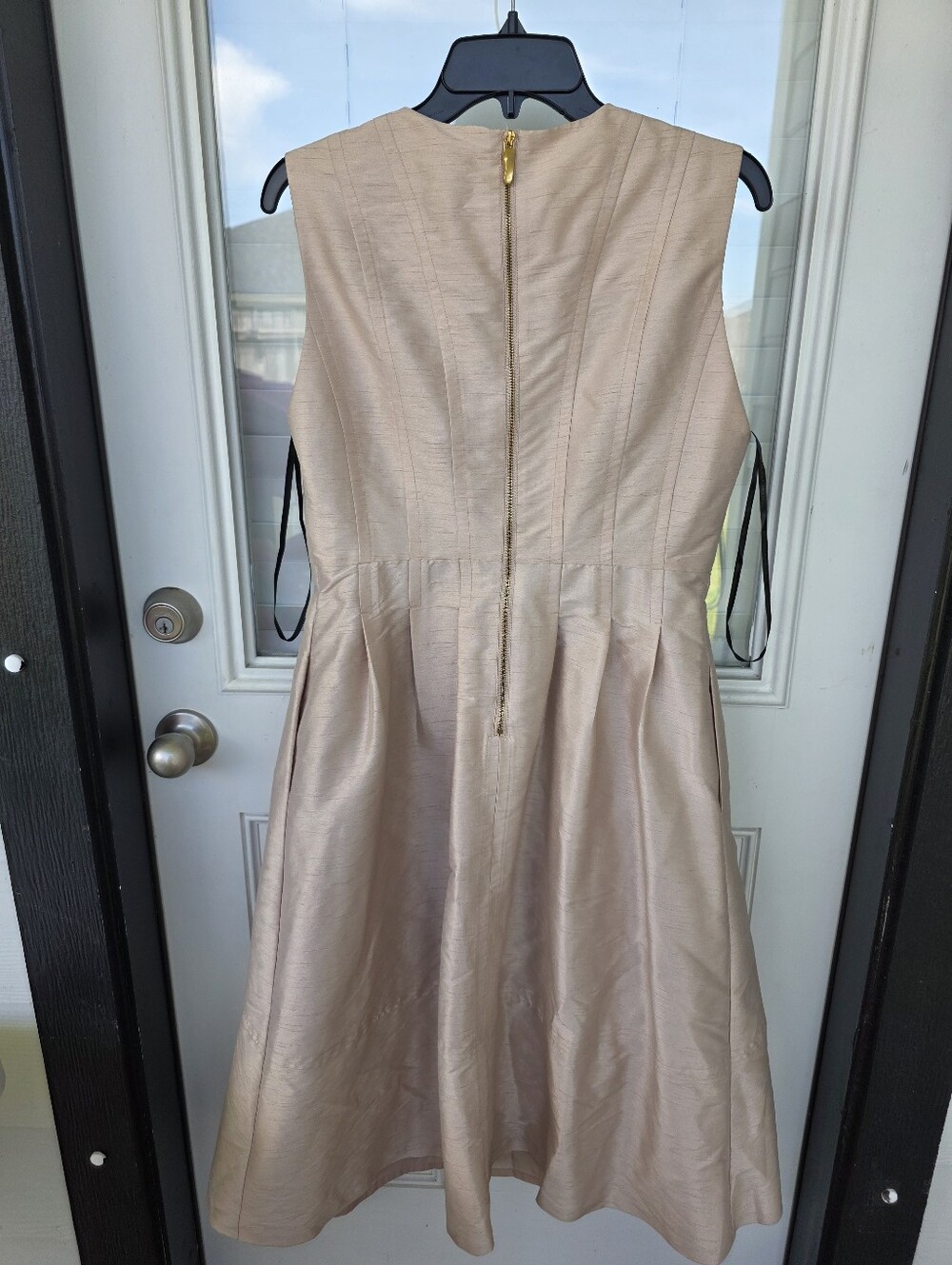 NWT Donna Karan New York Champagne Metallic Sheath Dress Silk Blend Size 8 $249 - Picture 9 of 13